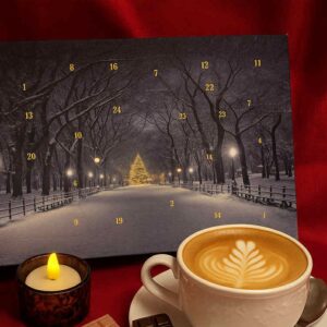 Marsipankalender -julkalender fylld med handgjord marsipan.