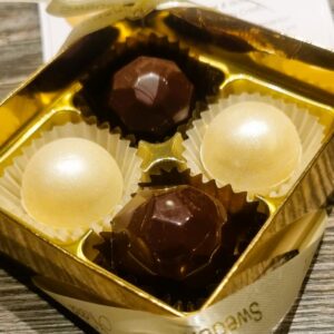 2025 års Nobelpralin(er) som vi tillverkat till Nobelefterfesten 10 december 2025