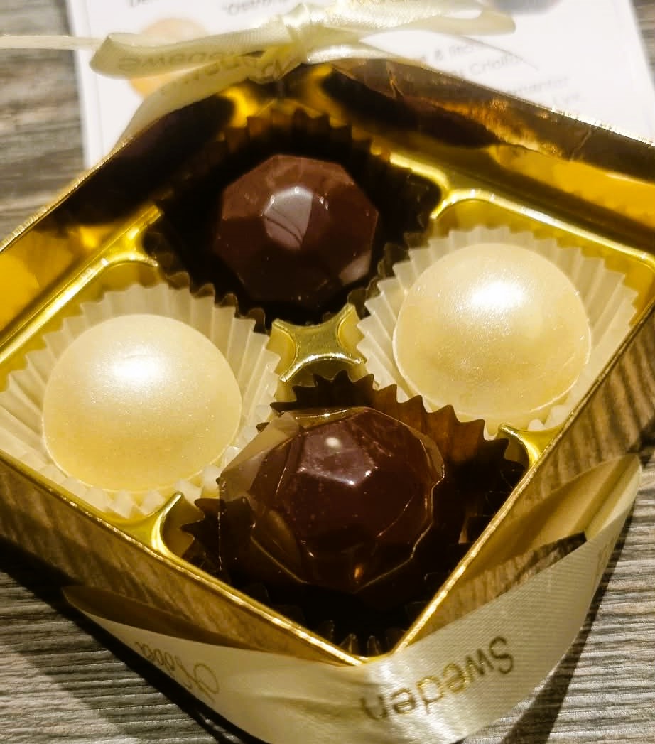 2025 års Nobelpralin(er) som vi tillverkat till Nobelefterfesten 10 december 2025