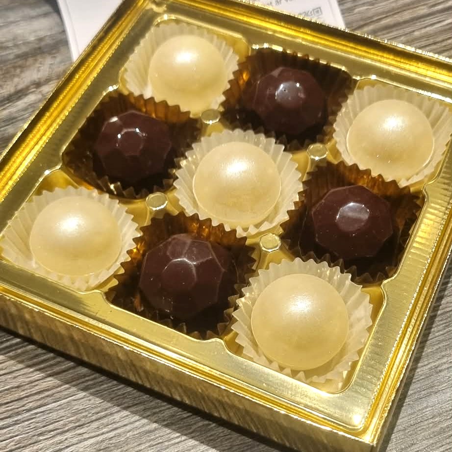 2025 års Nobelpralin(er) som vi tillverkat till Nobelefterfesten 10 december 2025